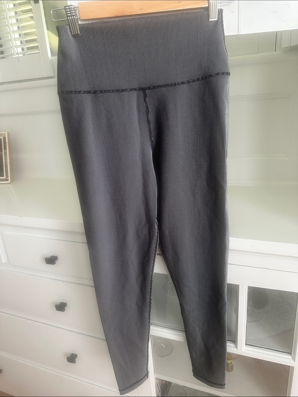 Spiritual Gangster Black&White Ribbed High-Waist Leggings